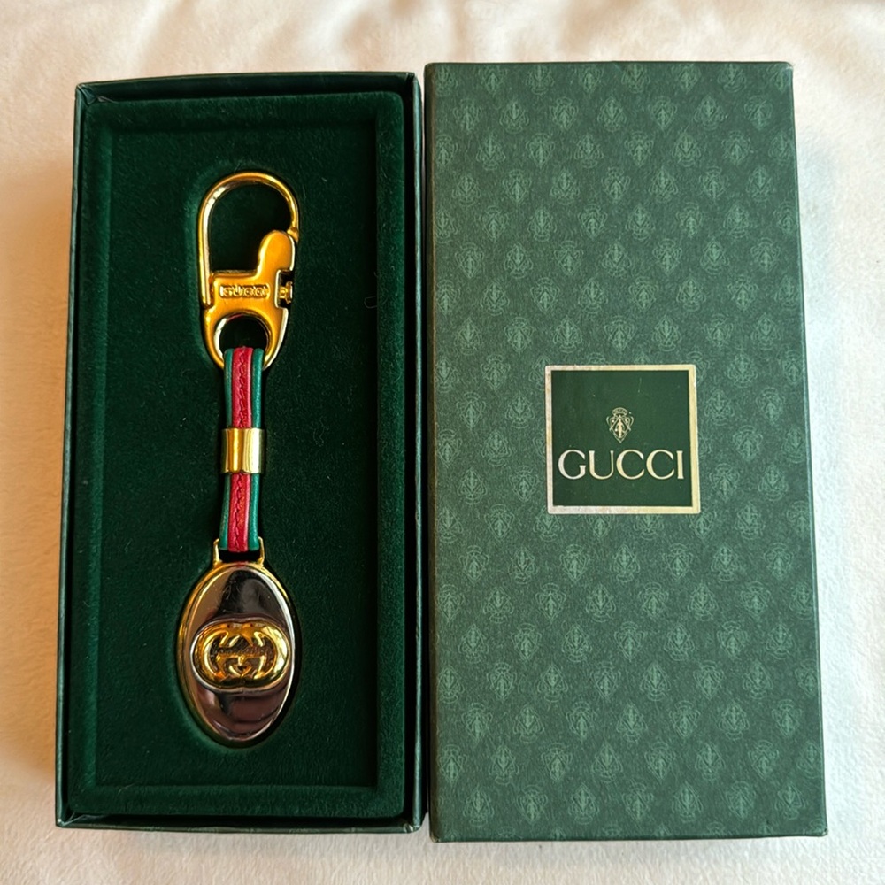 Vintage Gucci Key Ring with box